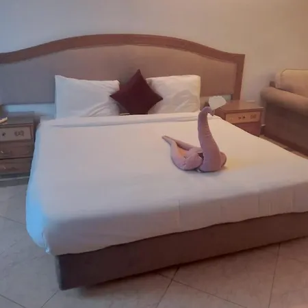 Alia Beach Residence Hurghada Room photo